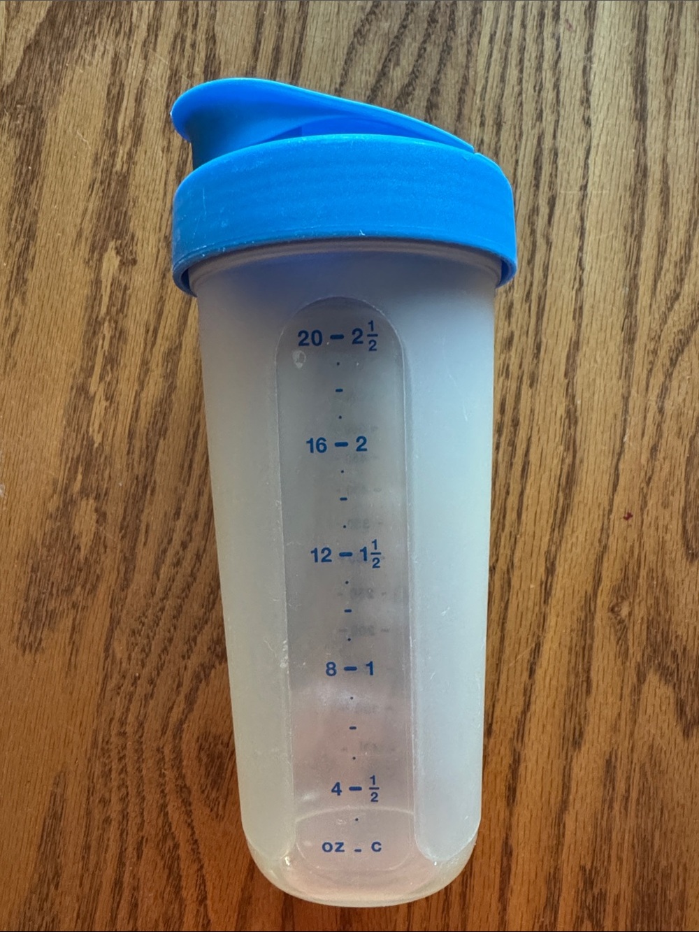 Tupperware Clear Shaker Bottle with Bright Blue Lid